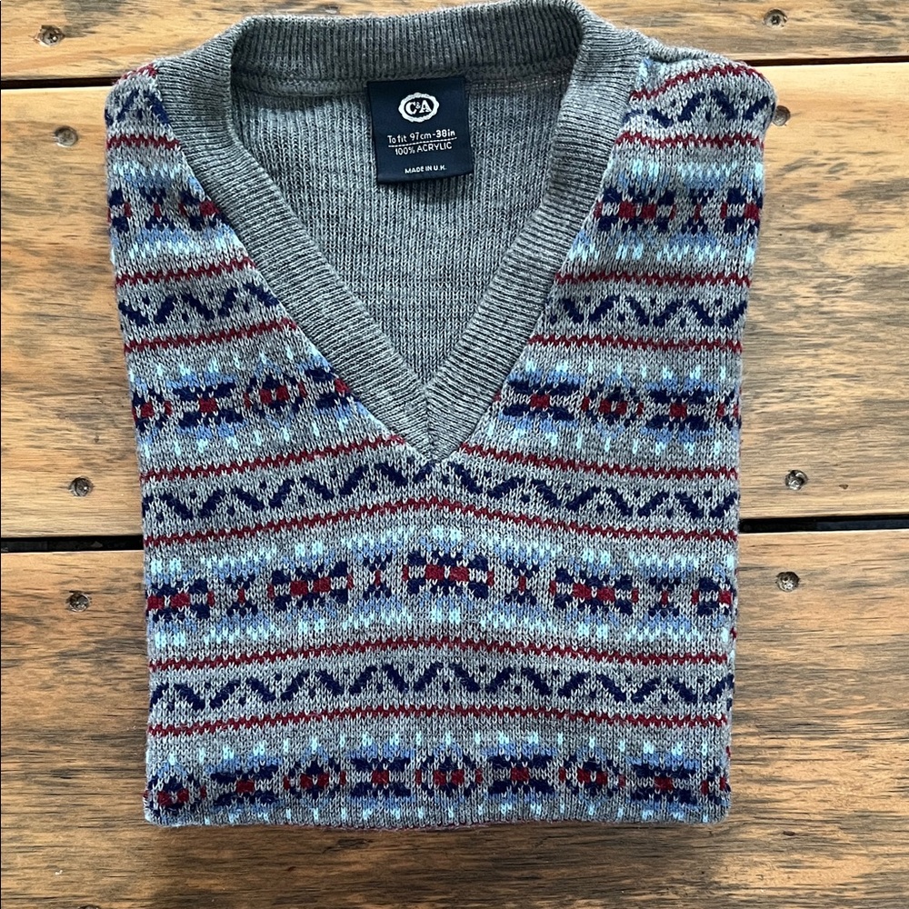 Men's V-Neck Sweater with Multicolor Pattern